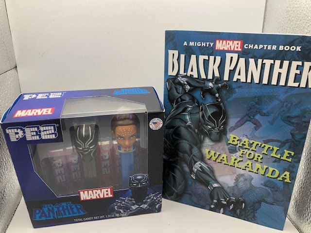 Marvel Black Panther Pez with Battle for Wakanda comic book