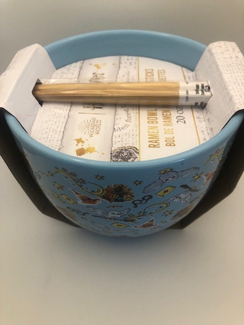 Harry Potter Hogwarts mug, Ramen Bowl and Harry Potter Jelly Beans. Perfect gift!