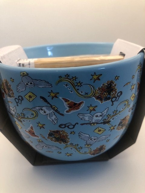 Harry Potter Hogwarts mug, Ramen Bowl and Harry Potter Jelly Beans. Perfect gift!